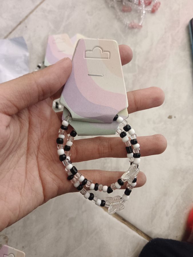 Gelang Manik Manik