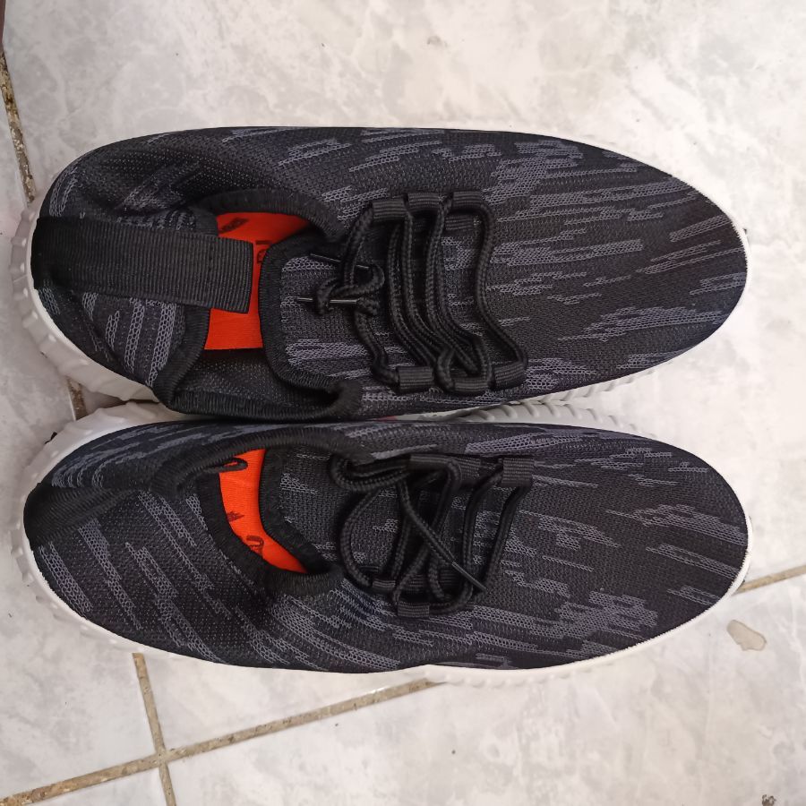 Zeodda Sport Hitam 