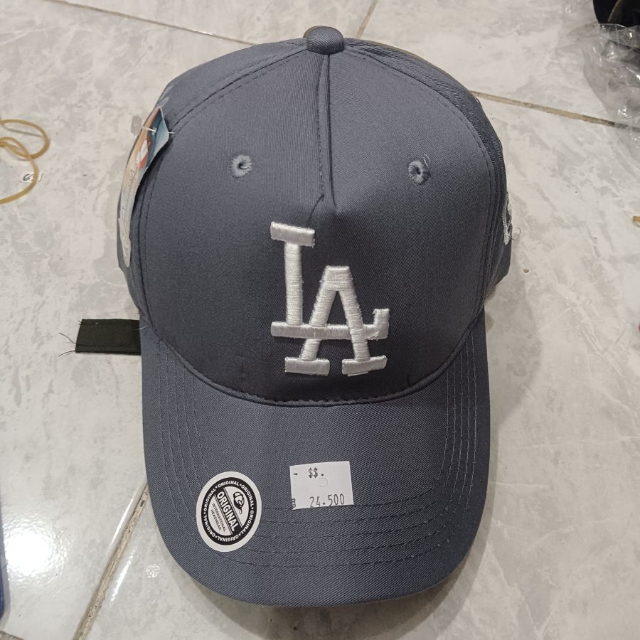 Topi Baseball 