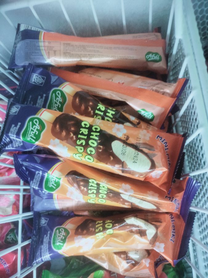 Nimi Miki Coco Crist