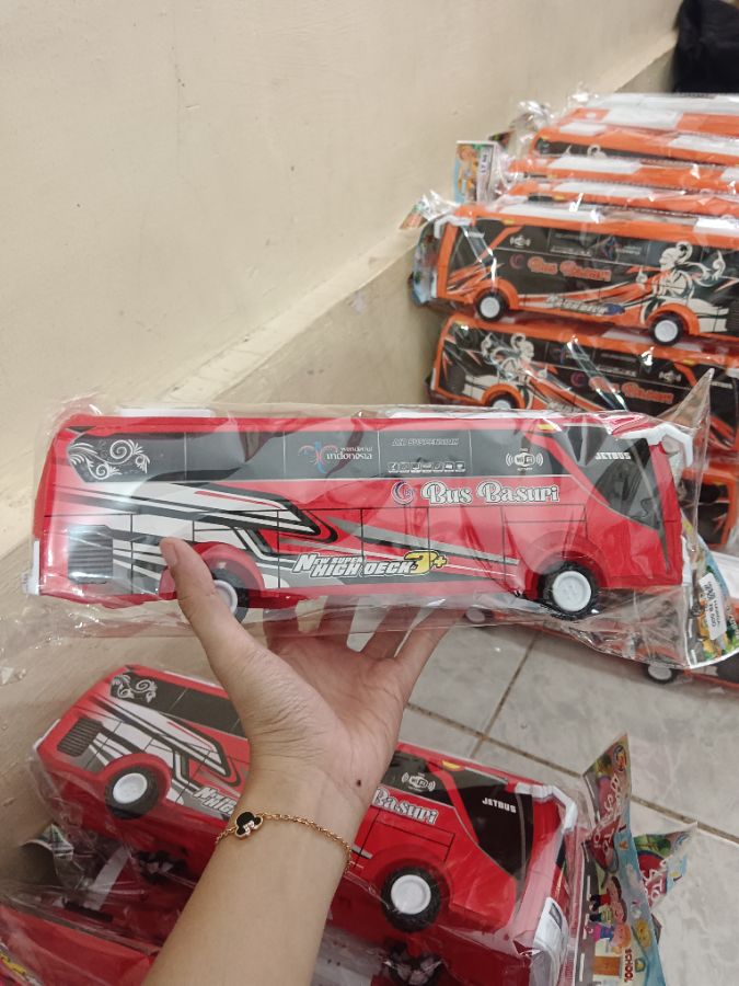 Ulil - Mainan - Bus Basuri Merah 