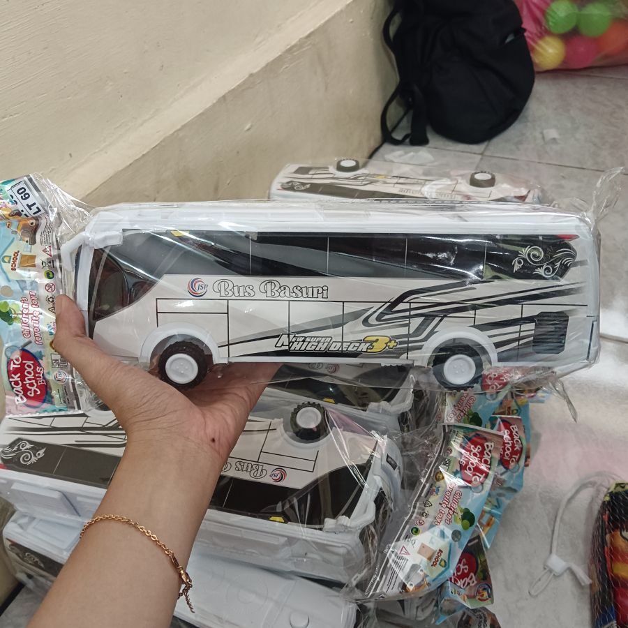 Ulil - Mainan - Bus Basuri Putih 