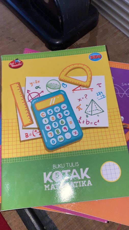 buku tulis kotak MTK