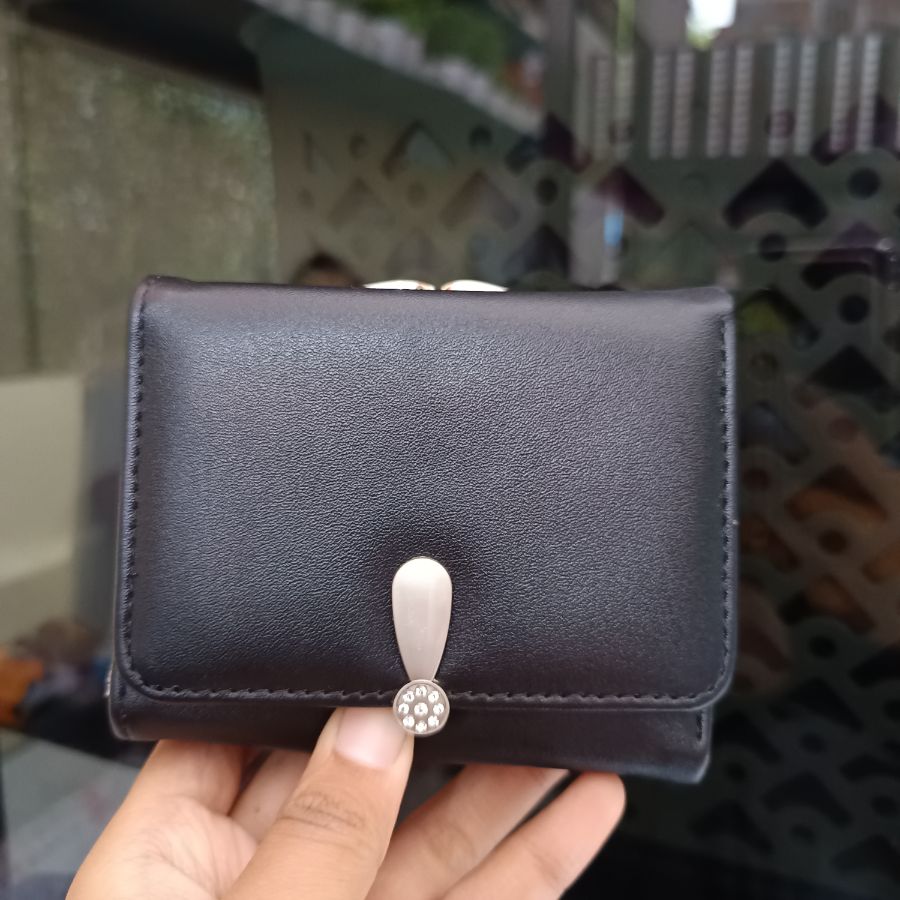 Dompet Lipat/ L1612/ Hitam 