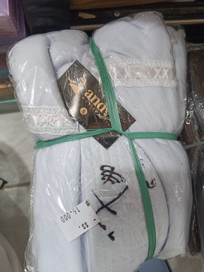 Hijab Bergo Andy/ Putih/ S