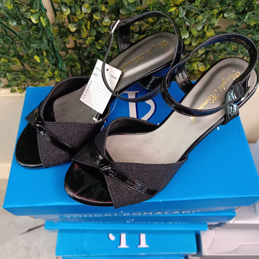 Heels/ Yongki Komaladi/39