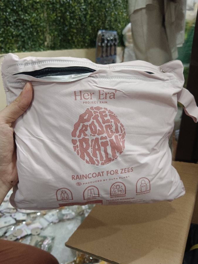 Jas Hujan Her Era Project Rain/ Pink