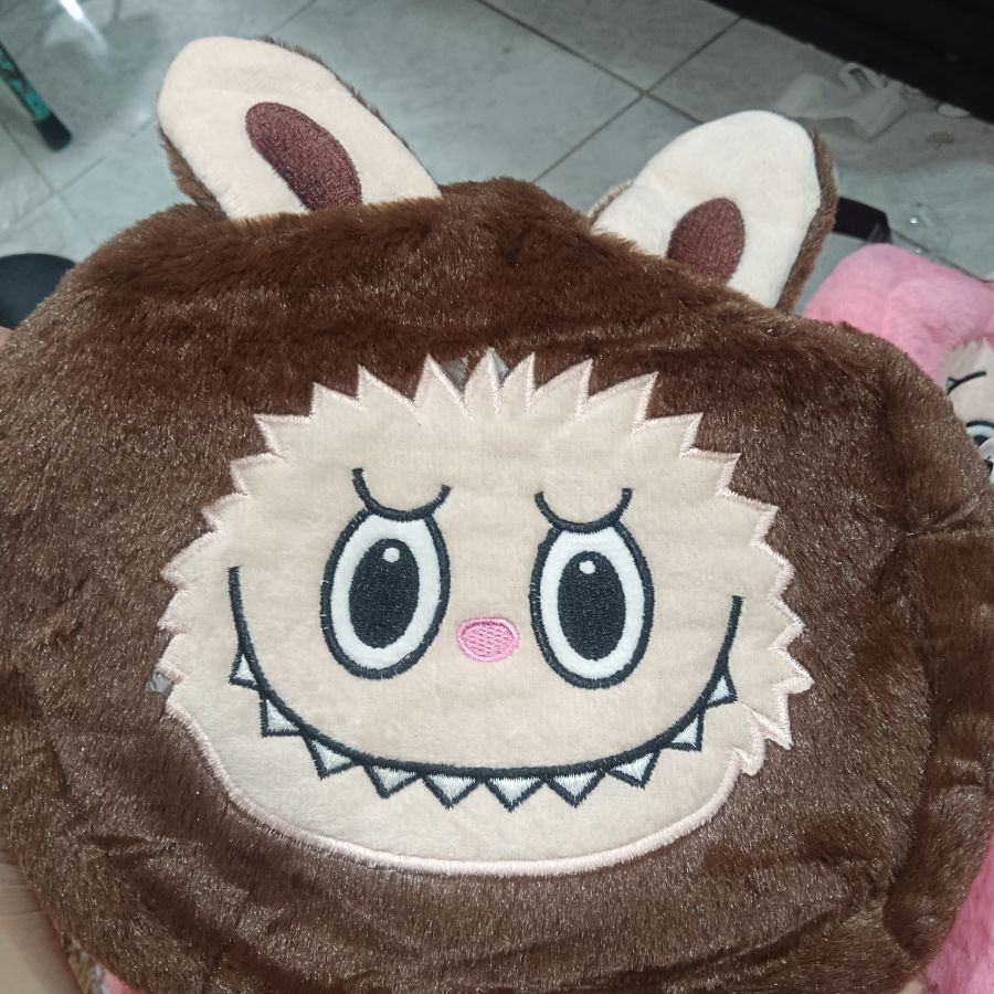 Tas Slempang Labubu