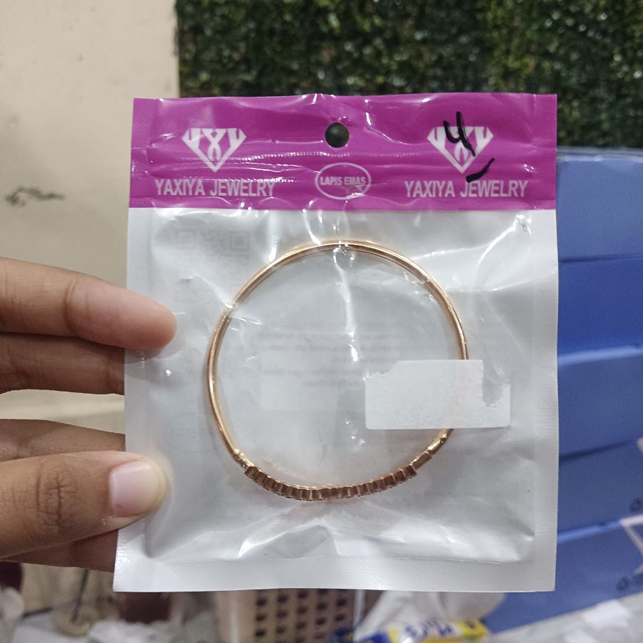 Yaxiya/ Gelang Fashion Titanium 