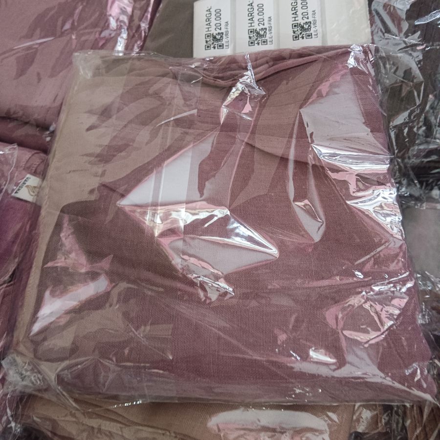 Paris Varisha/ Dusty Mauve