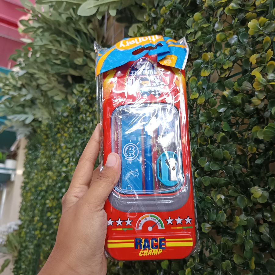 Pencil Case WB Race