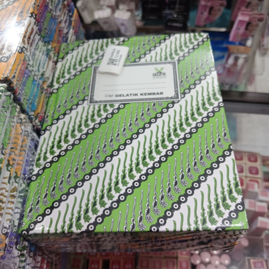 Hard Cover Gelatik Kembar isi 100