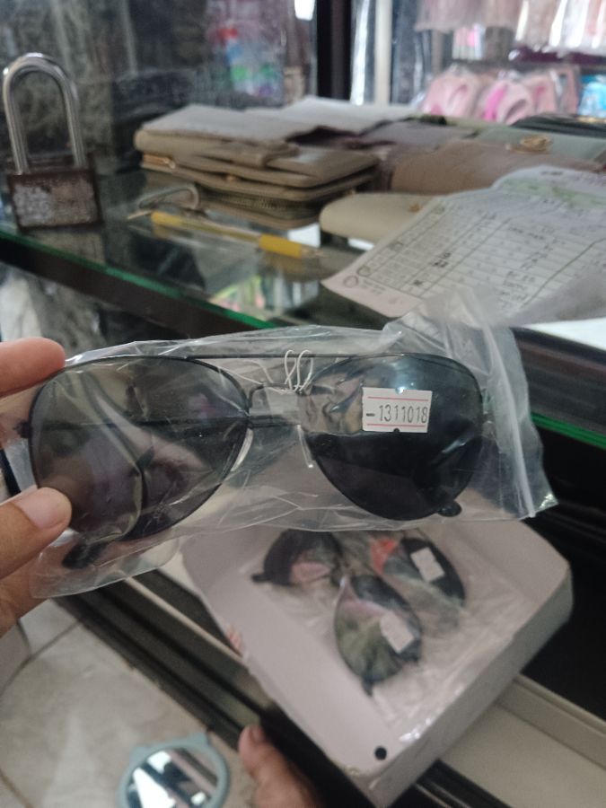 Kacamata RB Space Hitam 
