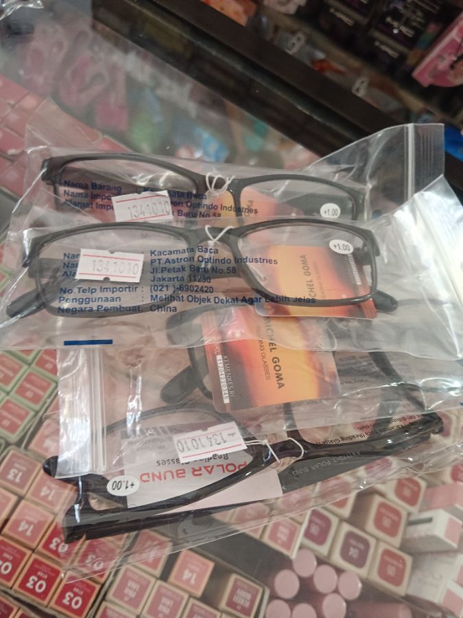 Kacamata Baca +1.00