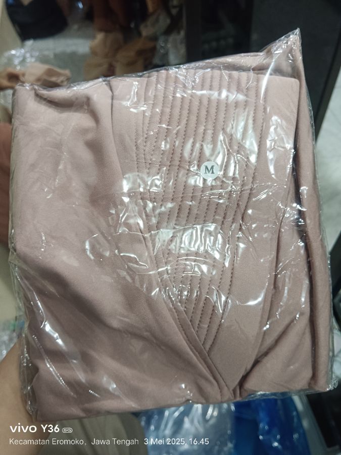 Bergo Pet Tebal M Jersey/ Millo