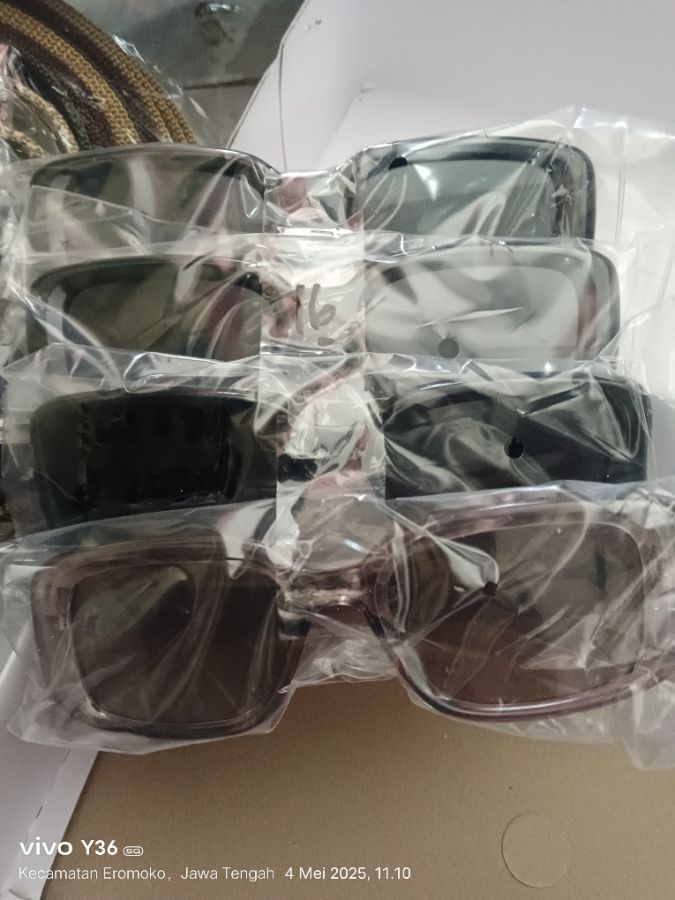 Kacamata Fashion Dewasa/ Hitam