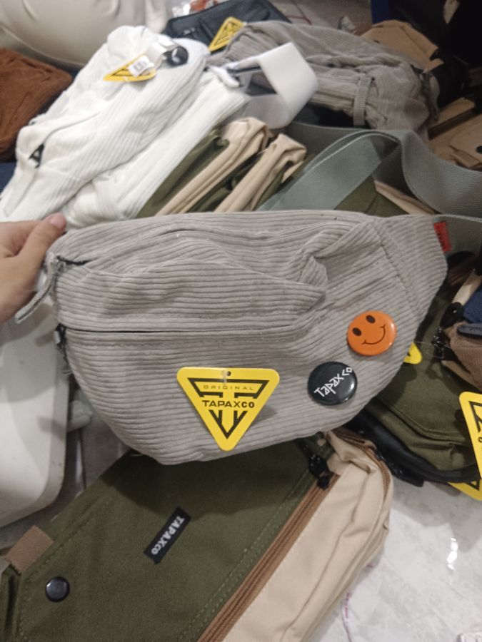 Tas Selempang Corduroy Floryn/ Abu
