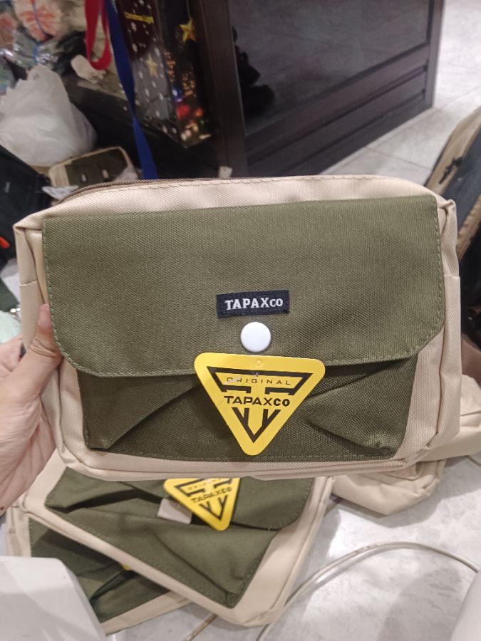 Tas Selempang Pouch Shecker/ Hitam Cream