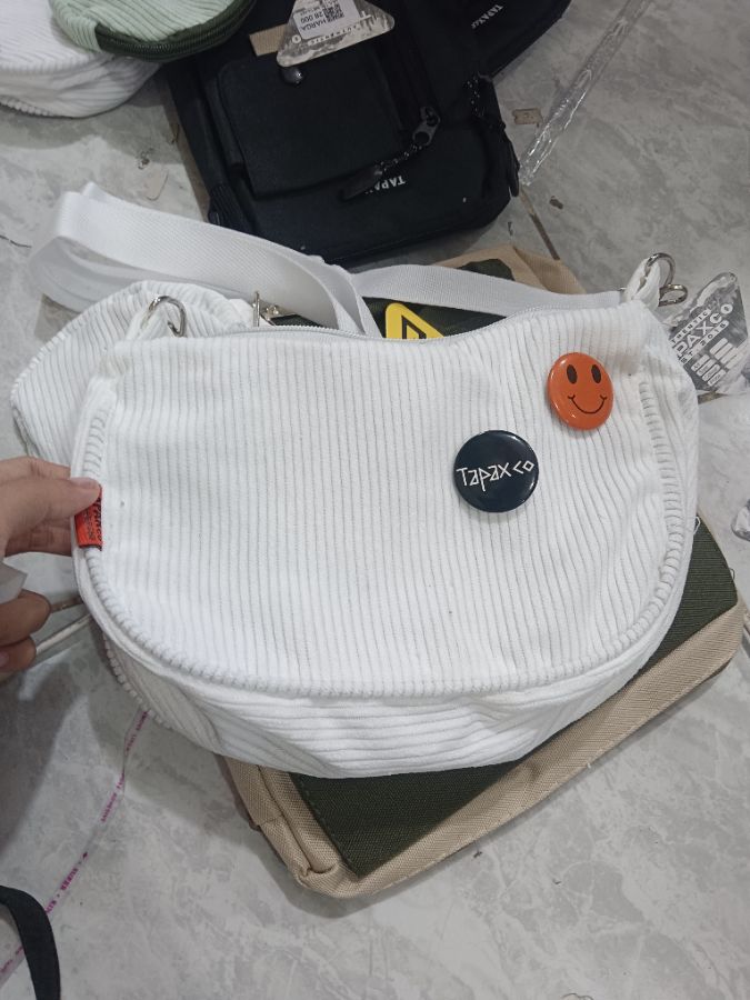 Tas Selempang Vashi/ Putih