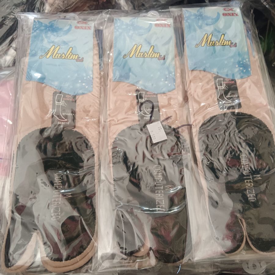 Kaos Kaki Onix Muslimah L