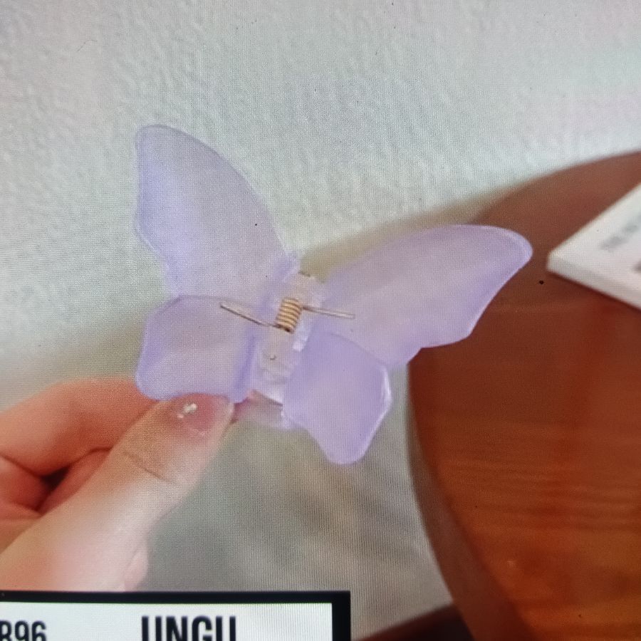Jedai Rambut Wanita Kupu