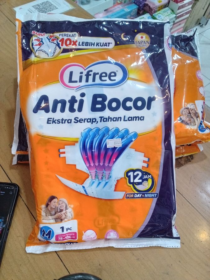 Lifree pampers dewasa perekat M