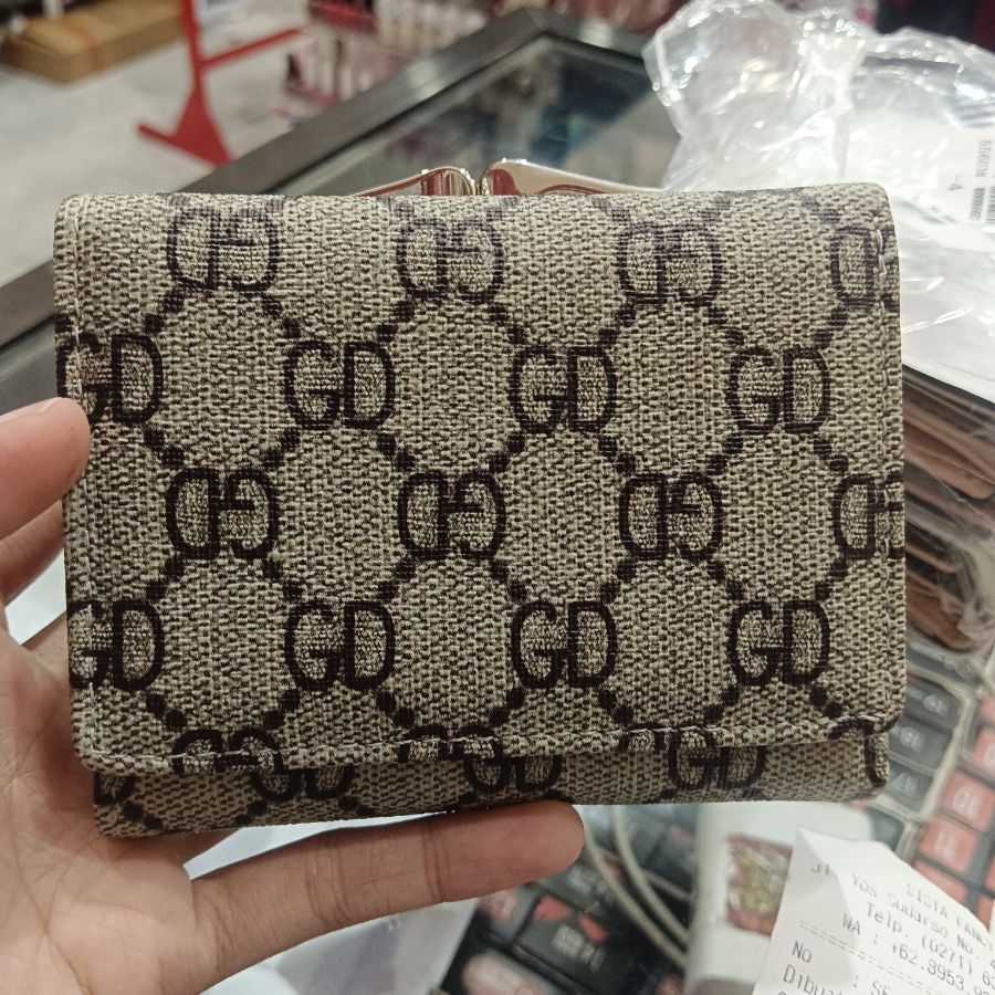 Dompet Lipat 