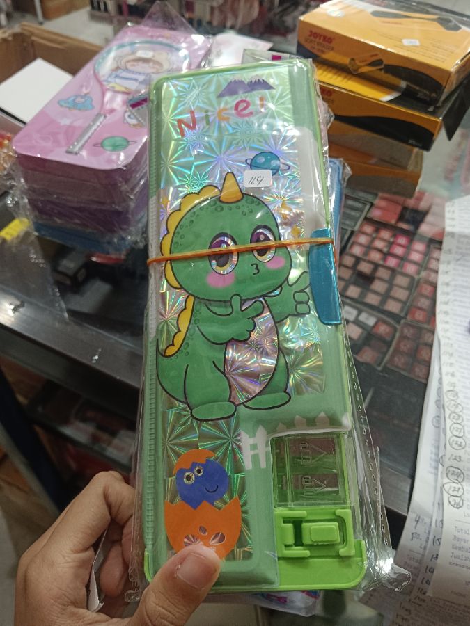 Tempat Pensil