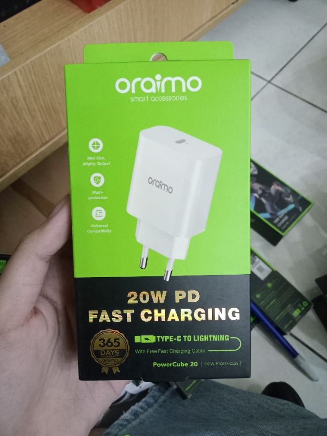 TRAVEL CHARGER/ORAIMO OCW-E106S+CL55/TYPE-C TO LIGHTNING/20W