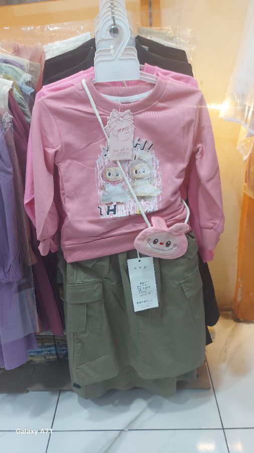 Setelan rok cargo