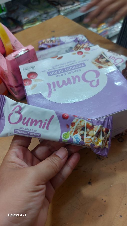 Bumil granola bar youghurt berry