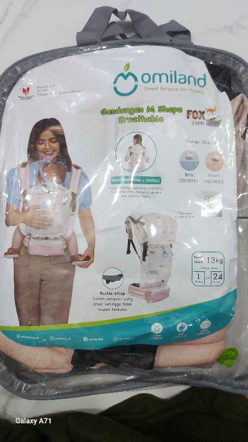 Gendongan M-shape fox omiland