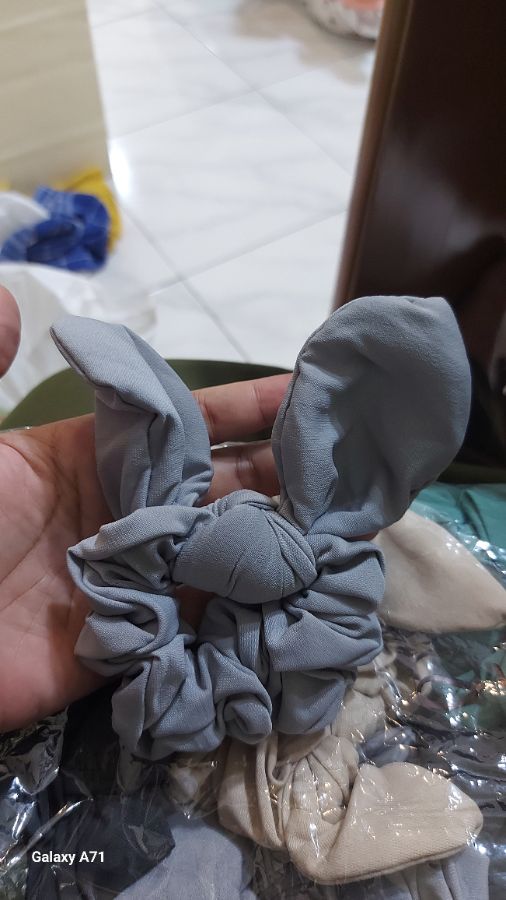 Kuncir serut pita