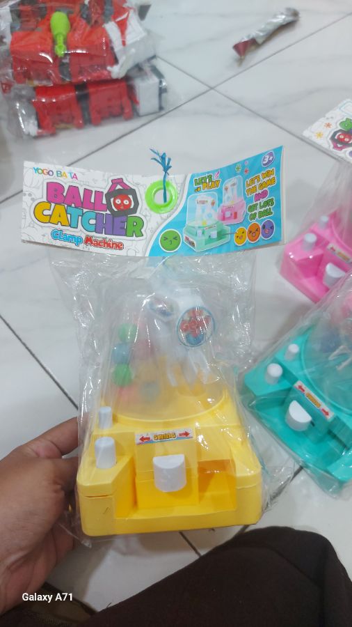 Ball cather