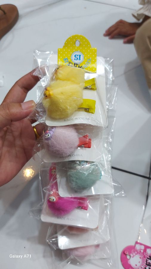 Jepit pompom