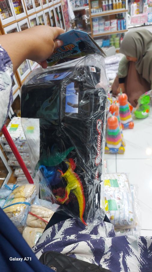 Pick up toy car