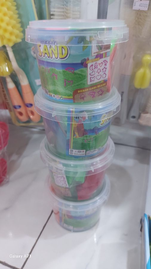 Magic sand toples