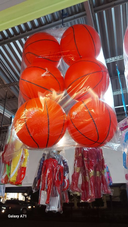 Bola basket karet Besar