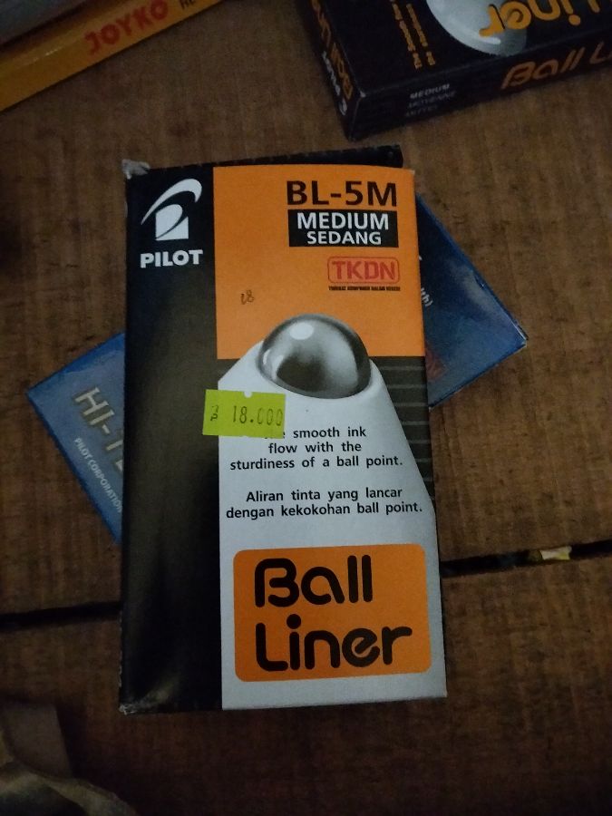Ball liner biru
