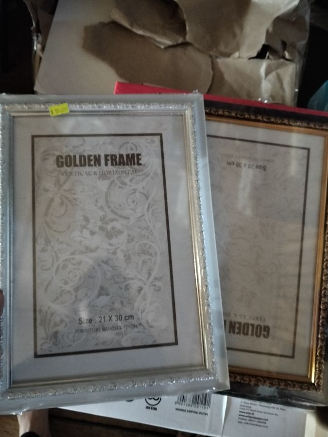 Bingkai Golden Frame 20 x 30