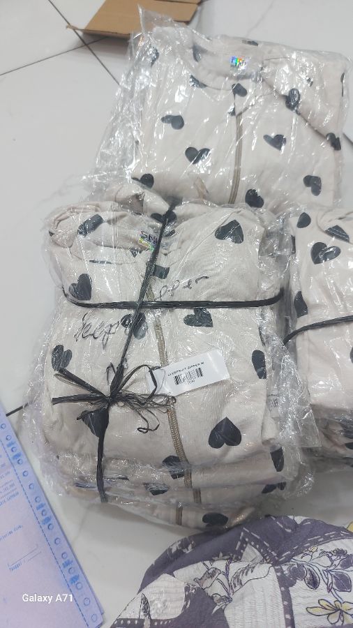 Sleepsuit zipper ponpon M