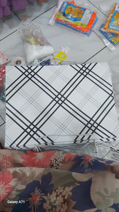 Paper bag besar