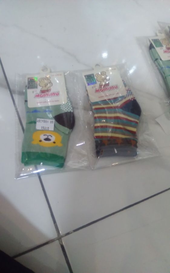 Kaos kaki MAMIMU 