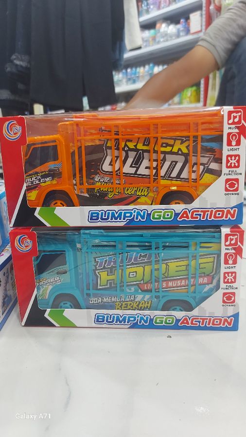 Truck oleng city