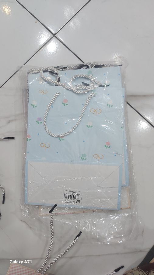 Paper bag small to
