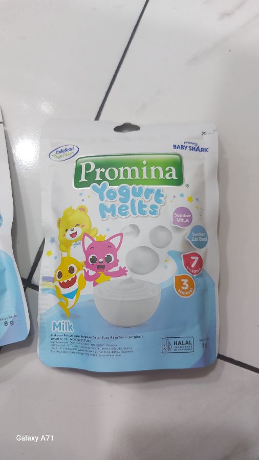 Promina yogurt melts milk 8g