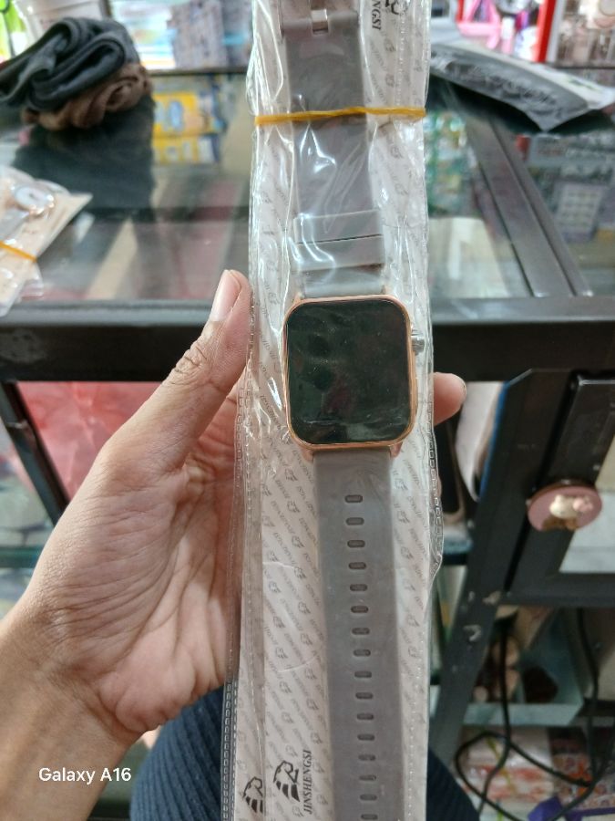 Jam Tangan Digital Kotak