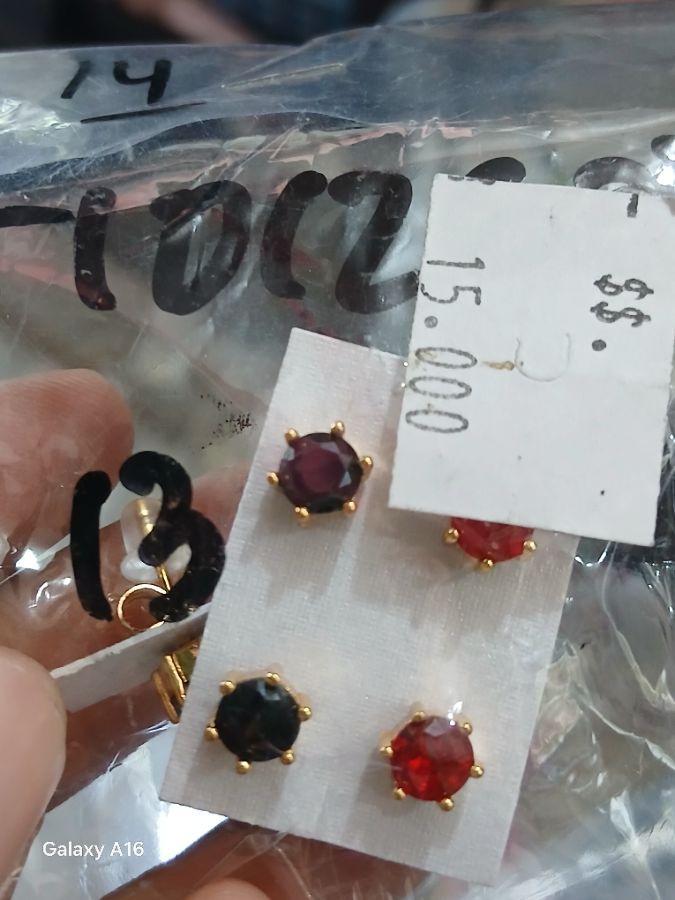 Anting tindik 