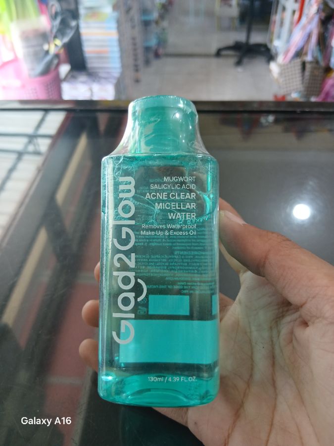 Glad2Glow Mughwort Salicylic Acid Acne Clear Micellar Water Removes Waterproff Makeup & Excess Oil