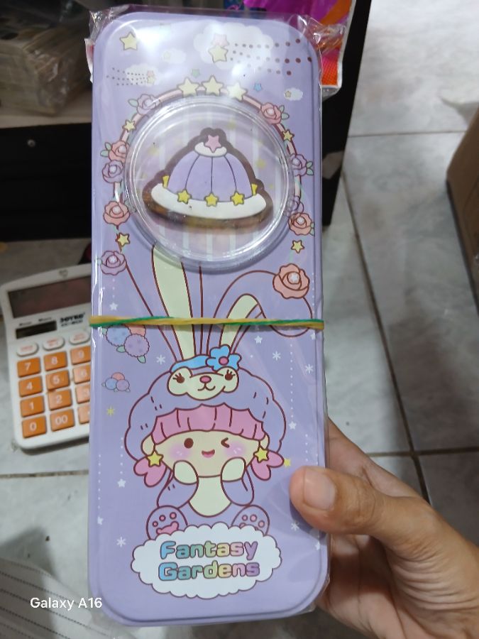 Tempat Pensil Fantasy Gardens